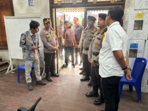 Kapolres Bengkalis Tinjau Sidang Pleno di Mandau Pastikan Berjalan Lancar dan Kondusif