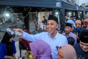 Setiap Hari Selama Bulan Ramadhan, Sekitar 200 Porsi Bubur Lambuk Idaman Disiapkan Untuk Waktu Berbuka Puasa