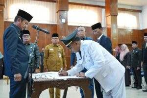 Pengambilan Sumpah Jabatan Pejabat Pimpinan Tinggi Pratama, Administrator Dan Pengawas di Lingkungan Pemerintah Kota Dumai