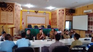 Plt Kadis Dinas PMD hadiri Musyawarah Desa