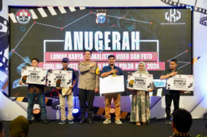 Kapolda Riau Irjen.Pol. Mohammad Iqbal Umumkan Pemenang Lomba Karya Jurnalistik Cooling System Pemilu Damai 2024