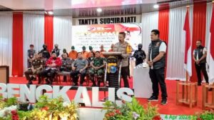 Tim Elang mengamankan dua orang kurir membawa narkoba jenis sabu untuk di kirim Pekanbaru dari Bengkalis