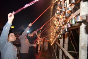 Malam ke 27 masyarakat Kabupaten Bengkals menggelar festival lampu colok Tahun 1445 H/2024 M.