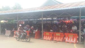 antrian panjang terjadi pada H+2 di Pelabuhan air putih