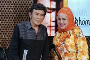 Siapa yang tidak kenal si raja dangdut H.Rhoma Irama