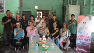 Jum'at Curhat kali ini Polres Meranti Bersama dengan Tenaga Kerja Bongkar Muat (TKBM)
