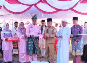 Plt Bupati Kepulauan Meranti Lepas Pawai Taaruf MTQ ke-12 Kecamatan Tasik Putri Puyu