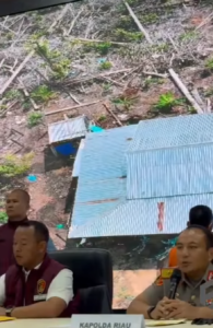 Kasus TNTN Kapolda Riau Irjen Herry saya berdiri di sini sebagai pengacaranya