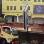 Akibat Hujan Deras,Kawasan Bengkong Batam Mengalami Longsor
