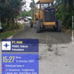 Komitmen Perbaiki Infrastruktur,Pemko Pekanbaru Aspal 1900 Titik Ruas Jalan di 15 Kecamatan IMG-20251017-WA0049