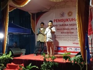 "Pengukuhan dan Pelantikan Pengurus Karang Taruna RW 08 taman Mediterania dengan Harapan Pemberdayaan Pemuda yang Lebih Baik" "Pengukuhan dan Pelantikan Pengurus Karang Taruna RW 08 taman Mediterania dengan Harapan Pemberdayaan Pemuda yang Lebih Baik"